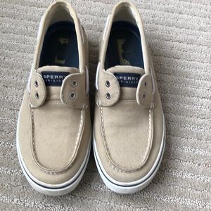 Men’s Sperry Top Sider canvas shoes.